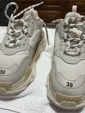Authentic  Chunky Trainer Sneakers in Off-White/Cream